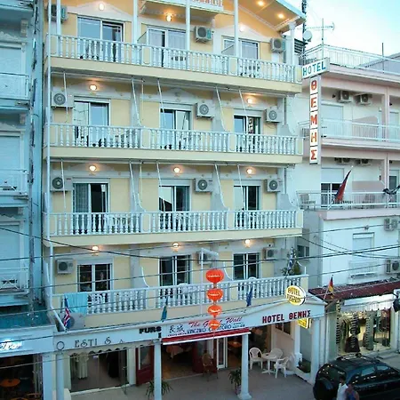 Themis Apartment *