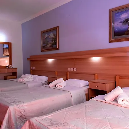 Themis Apartment *